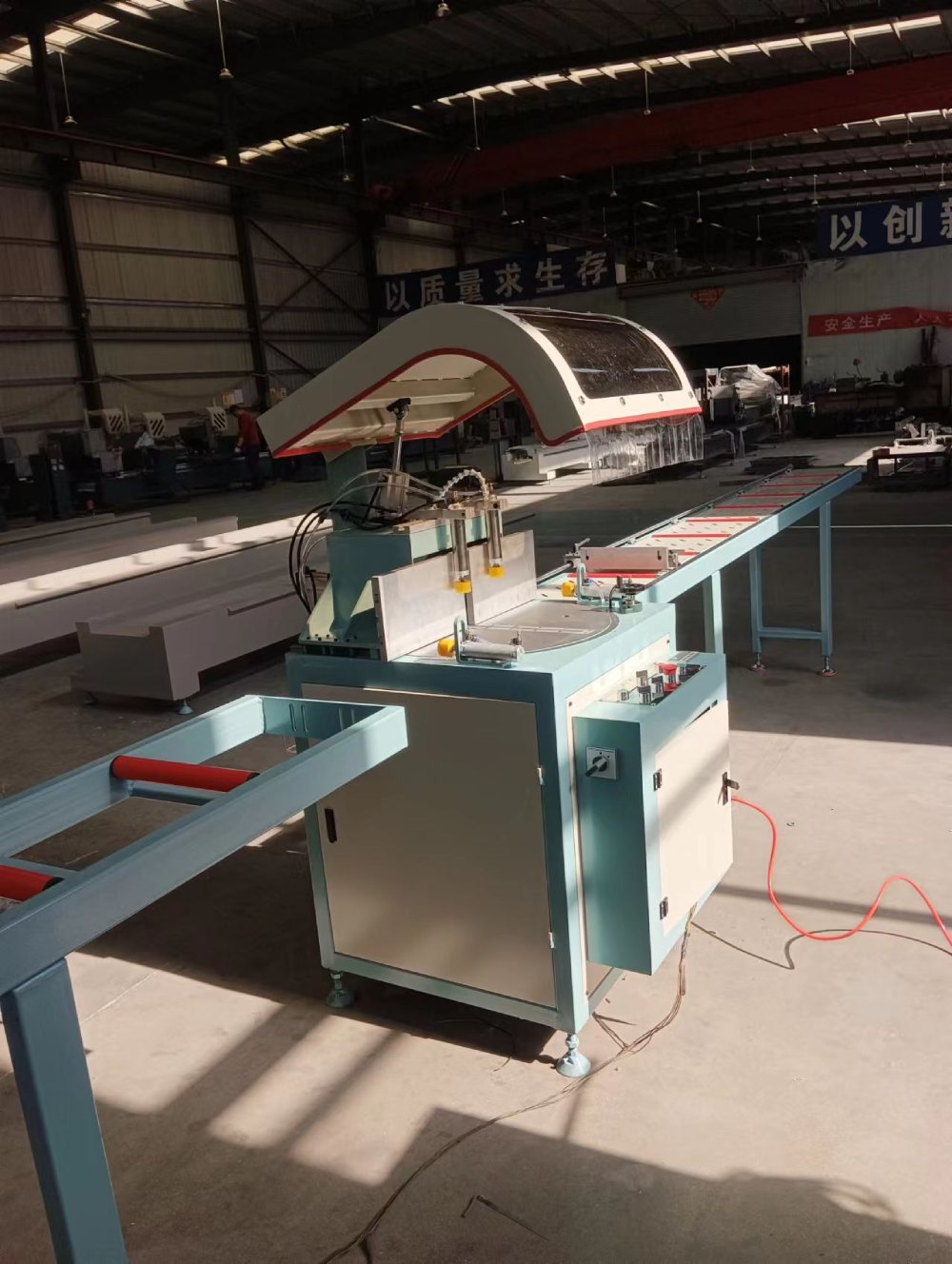 Aluminum Alloy Doors And Windows CNC Cutting Machine Center 